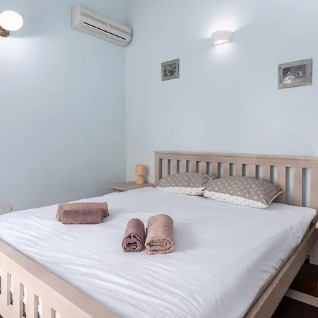 Diana Guest house